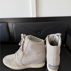 Sorel Women's Light Gray Suede Wedge Sneakers